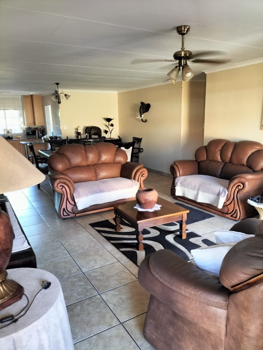 3 Bedroom Property for Sale in Miederpark North West